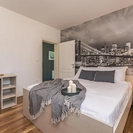 Teta Ana Villa